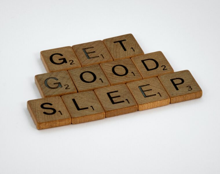 8 WAYS TO IMPROVE YOUR SLEEP, blog by Sara Vida
